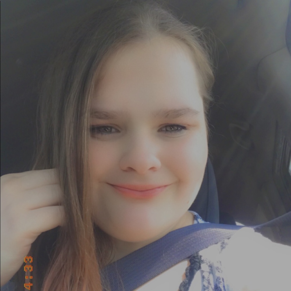 Meet your Posher, Clara